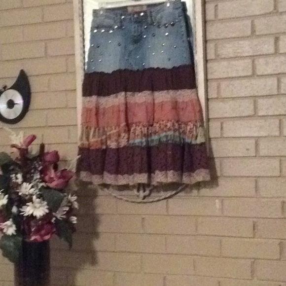 Candie's Dresses & Skirts - Candies  midi  skirt Size 3 Junior NWOT